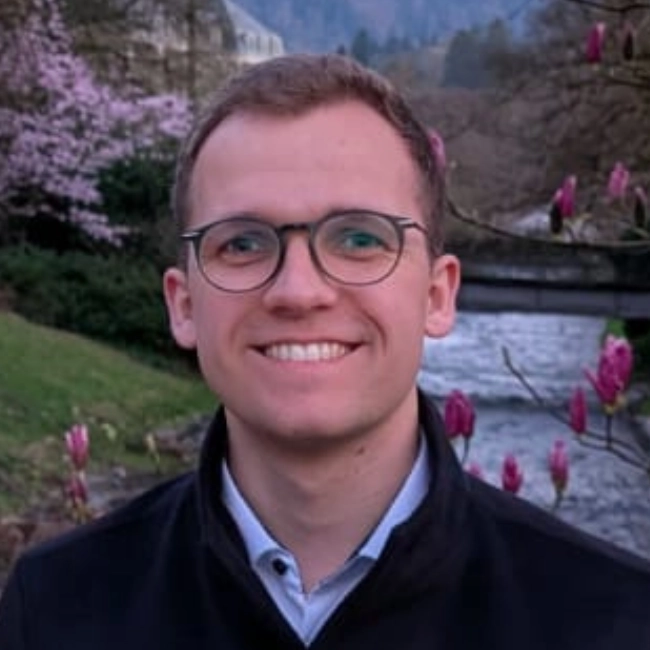 André